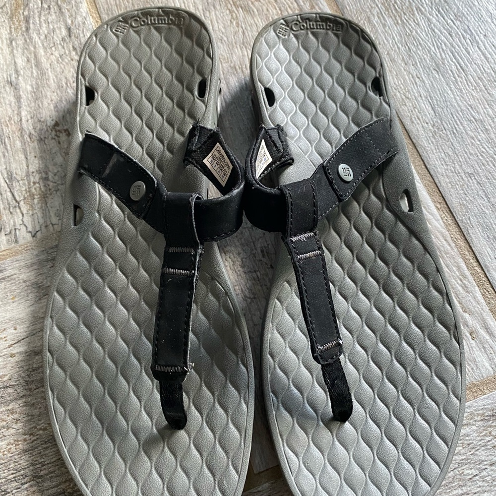 Columbia sandals women’s size 10